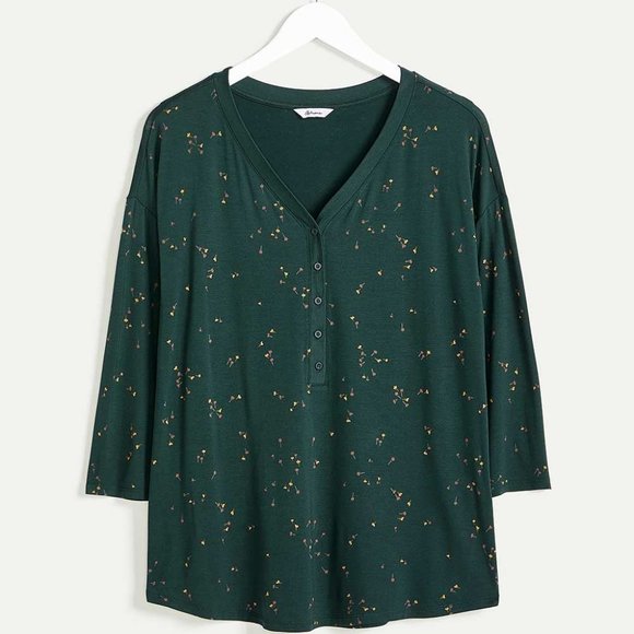 💥5 for 35$💥 3/4 Sleeve Printed Tee / blouse - NWOT - Super soft! - Picture 2 of 2